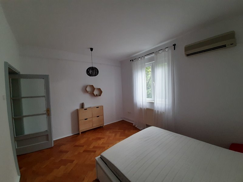 Bucurestii Noi, apartament cu 3 camere decomandate, et 3- bloc rusesc