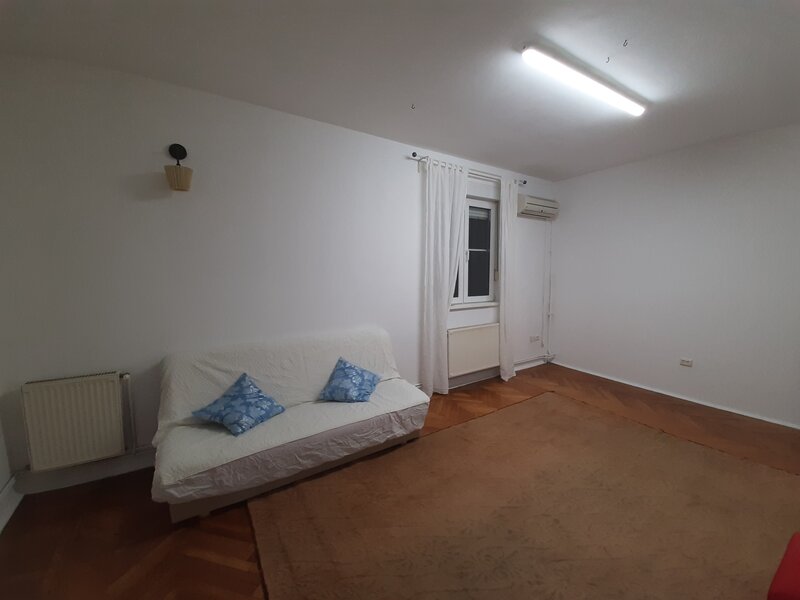 Bucurestii Noi, apartament cu 3 camere decomandate, et 3- bloc rusesc